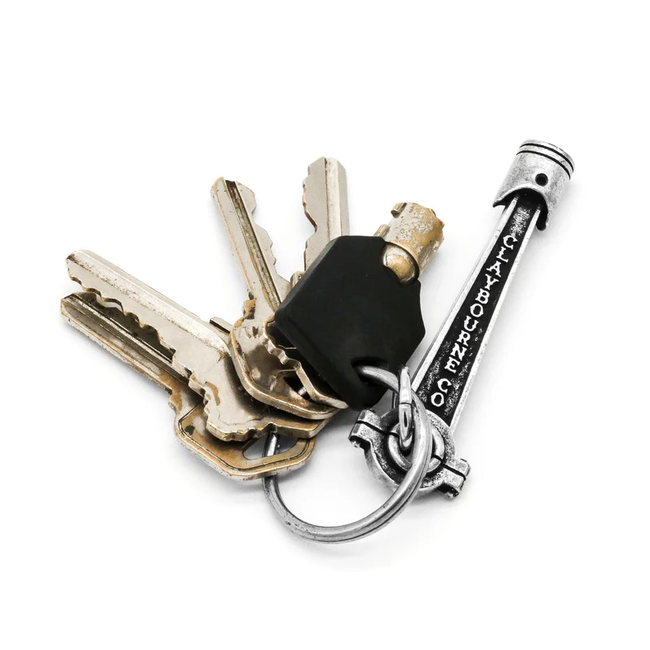POWERPLANT X CLAYBOURNE CO PISTON POKER/ KEYCHAIN